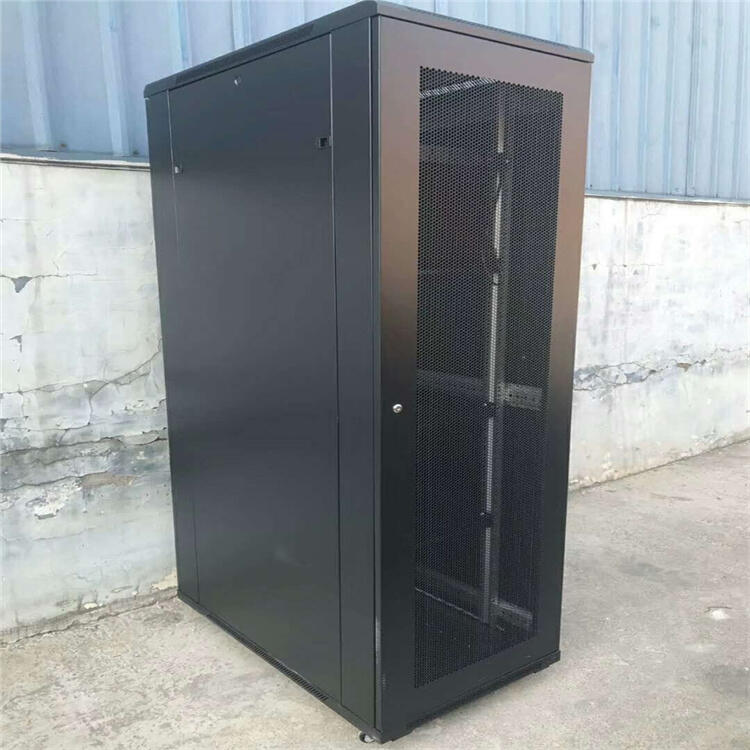 鑫飛凱機(jī)柜 打造現(xiàn)代數(shù)據(jù)中心的核心基石